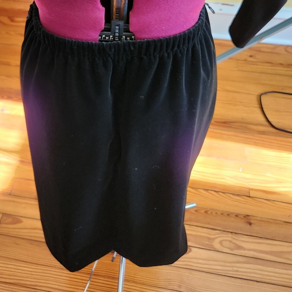 Vintage Black Velvet Pencil Skirt - Picture 8 of 13